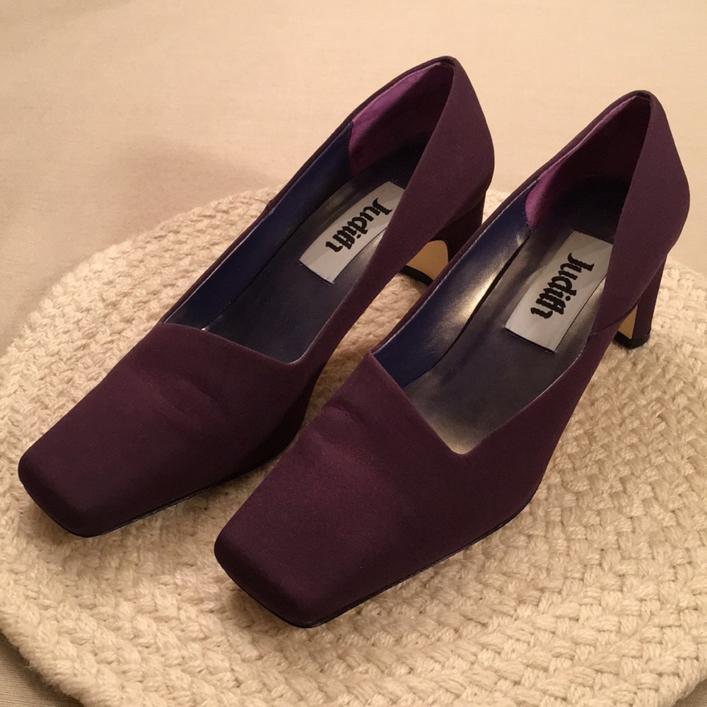 Purple Pumps